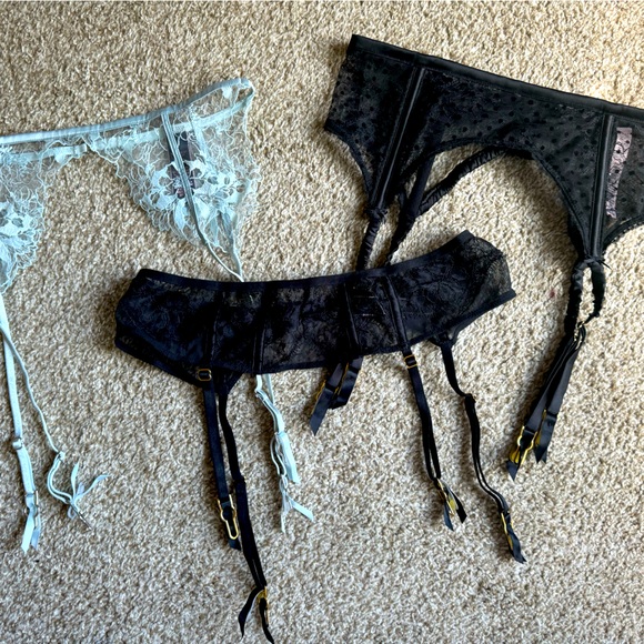 Set of 3 Victoria’s Secret garter belts size xs/s - Picture 1 of 10